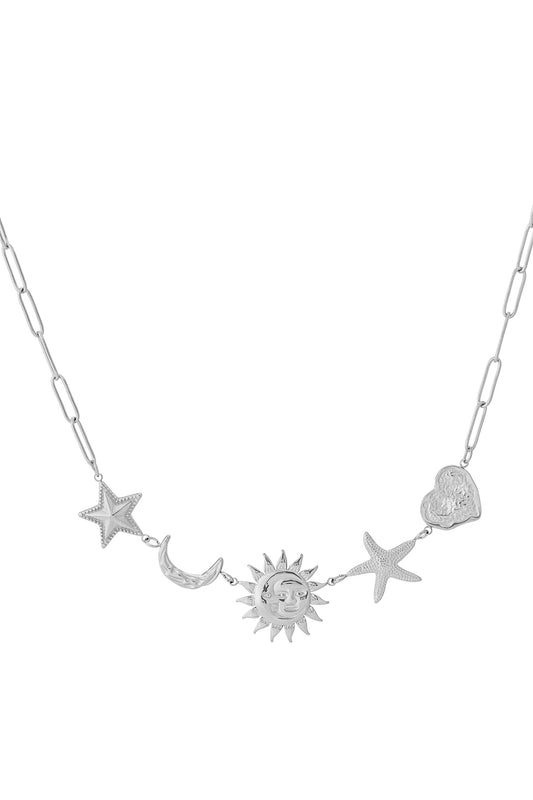 Halsband med sol-, måne- och stjärnberlocker